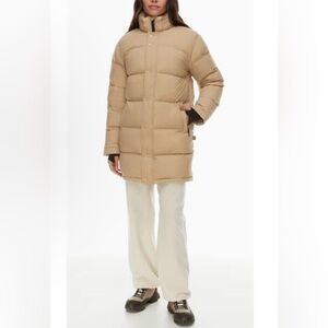 Aritzia 'The Super Puff Mid Length hooded coat jacket size XS NWT